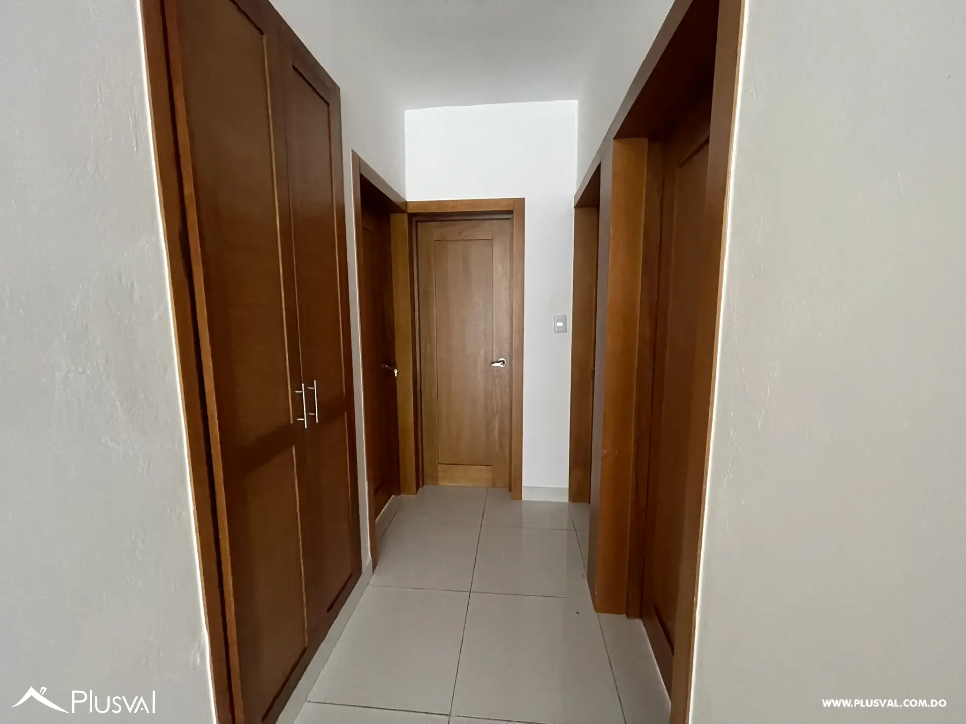 Apto. venta - Av. Hispanoamericana - 5to Nivel - Zona Residencial 485655