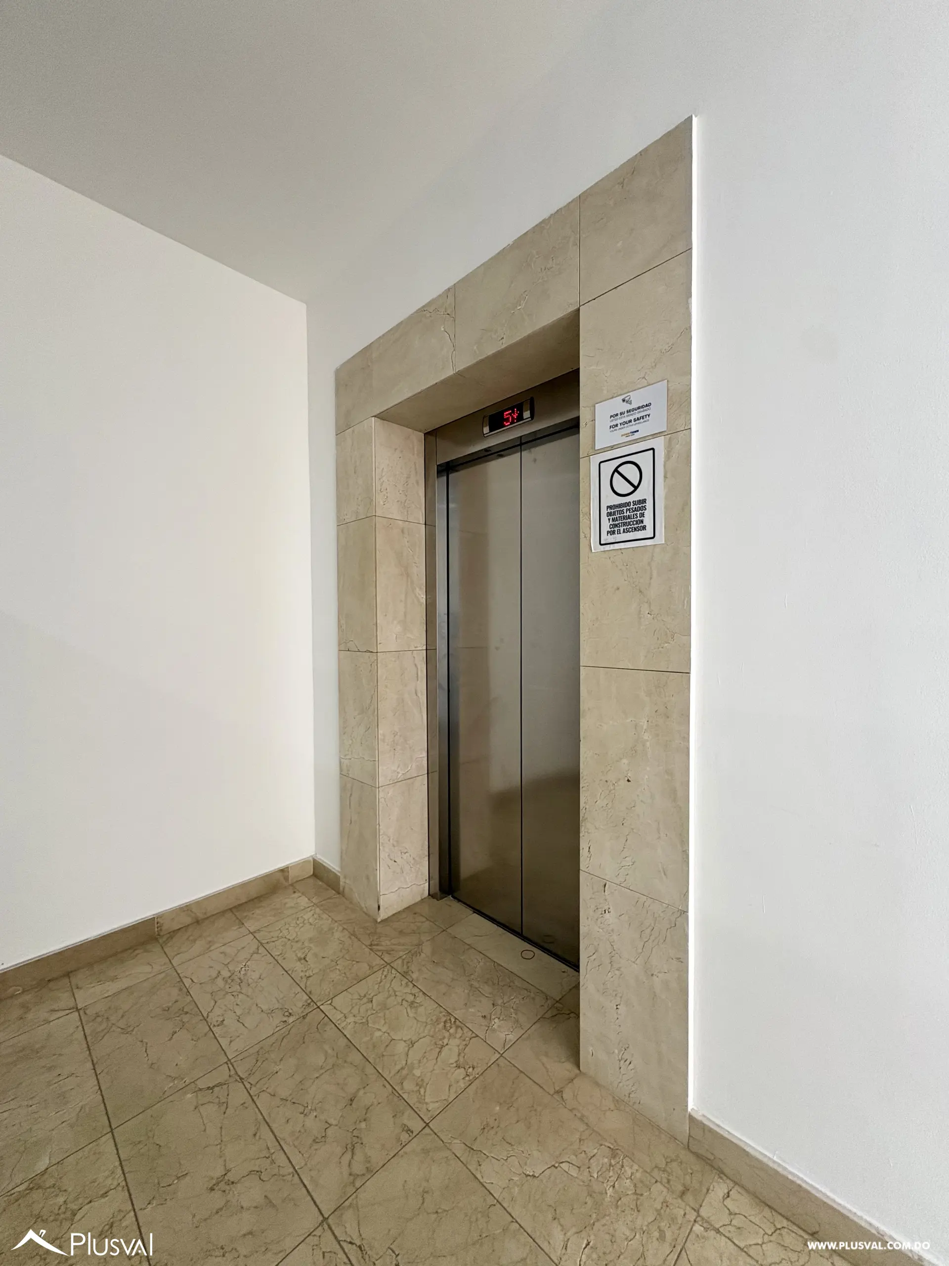 Oficina Amueblada en Alquiler | Central Park, Downtown Punta Cana 517683
