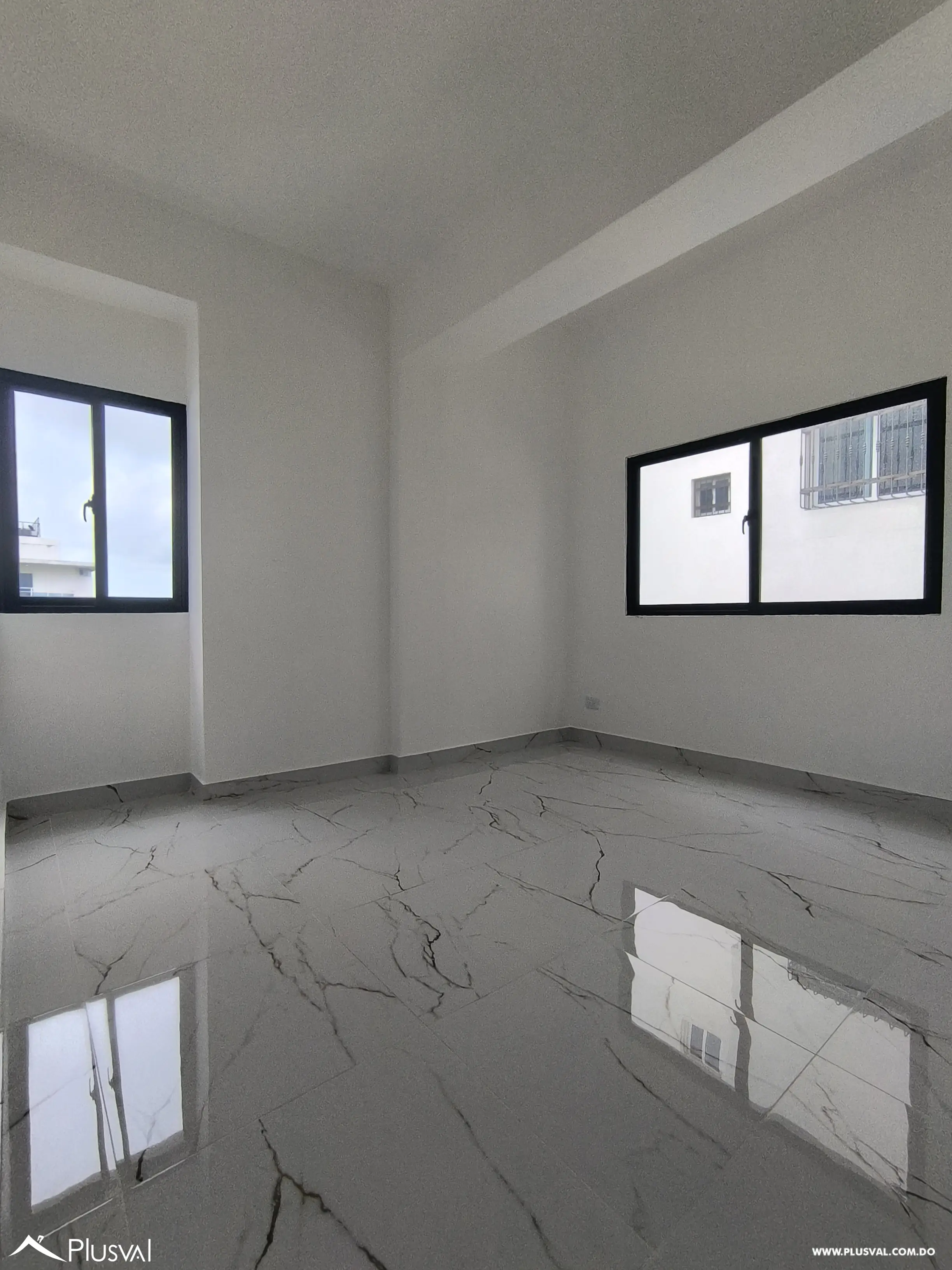 Apartamento en Alquiler con Locker, Piscina y Gimnasio – 2 Habitaciones 455958