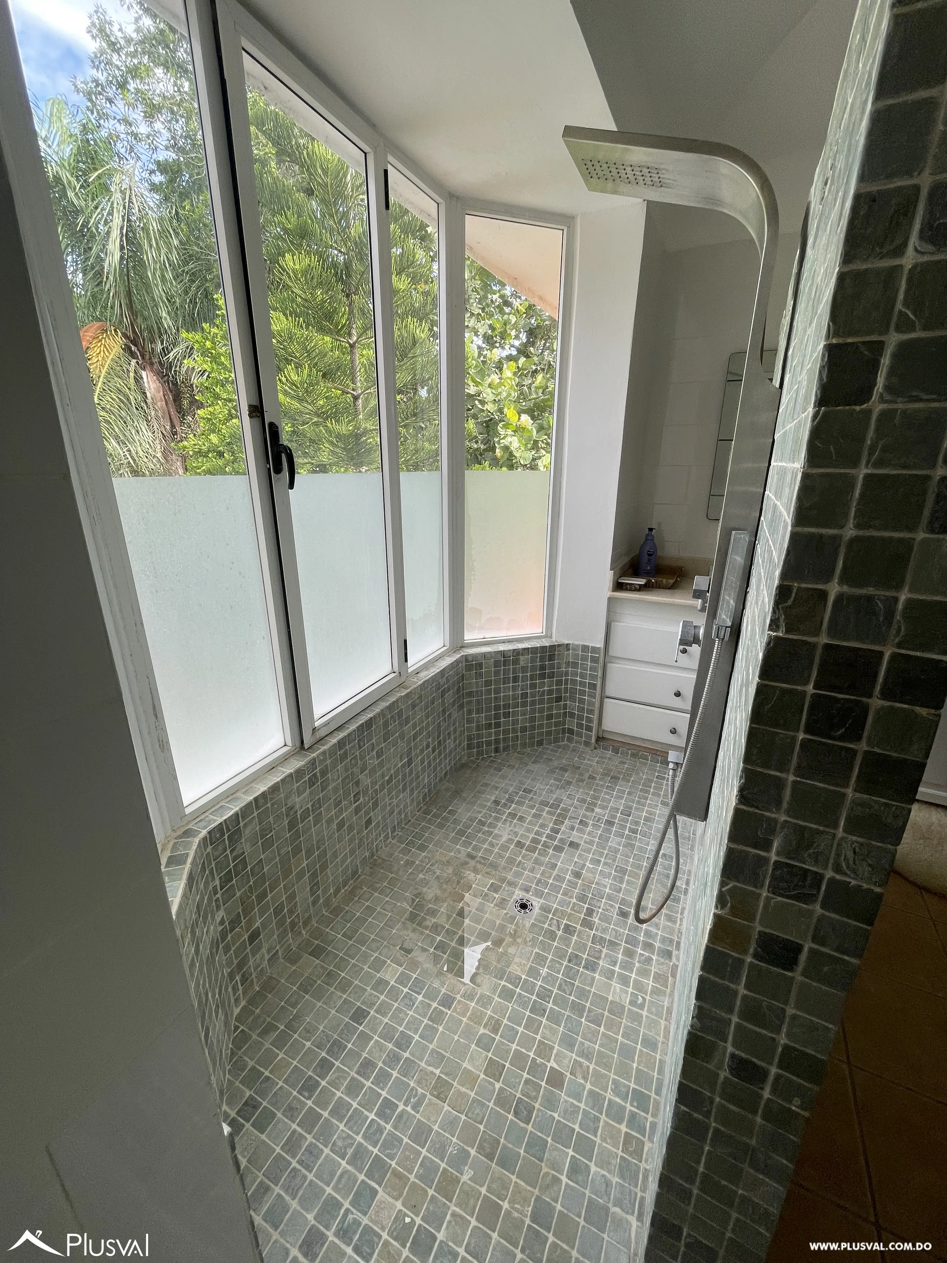 Townhouse amueblado en Metro Country Club – Listo para vivirlo 473763