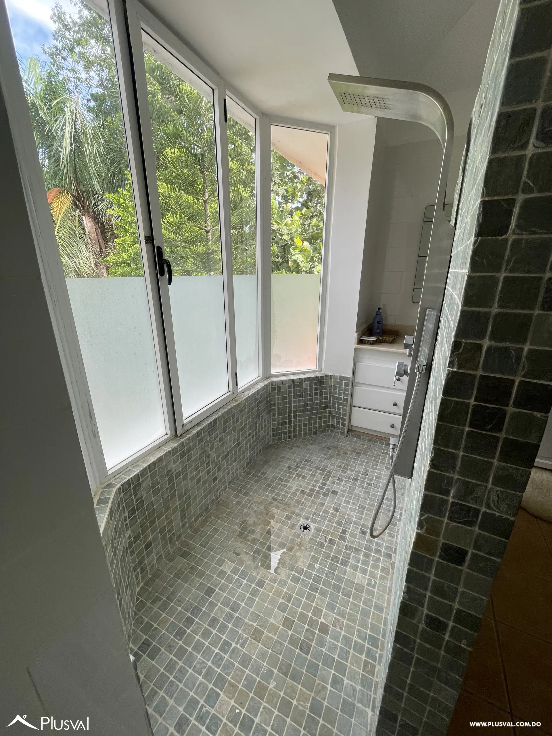 Townhouse amueblado en Metro Country Club – Listo para vivirlo 473763
