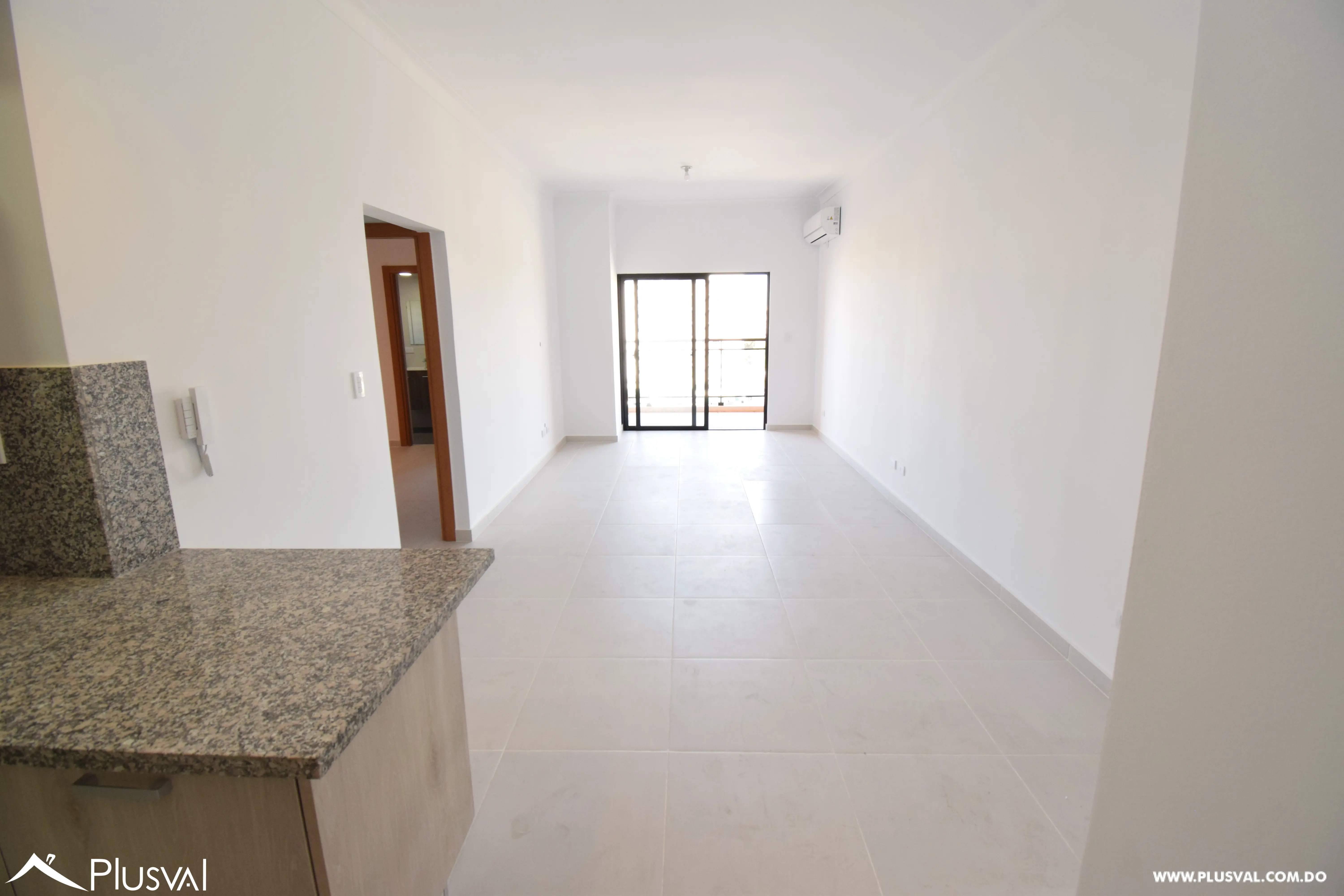 Apartamento en alquiler de 2 habitaciones mas estudio 487645