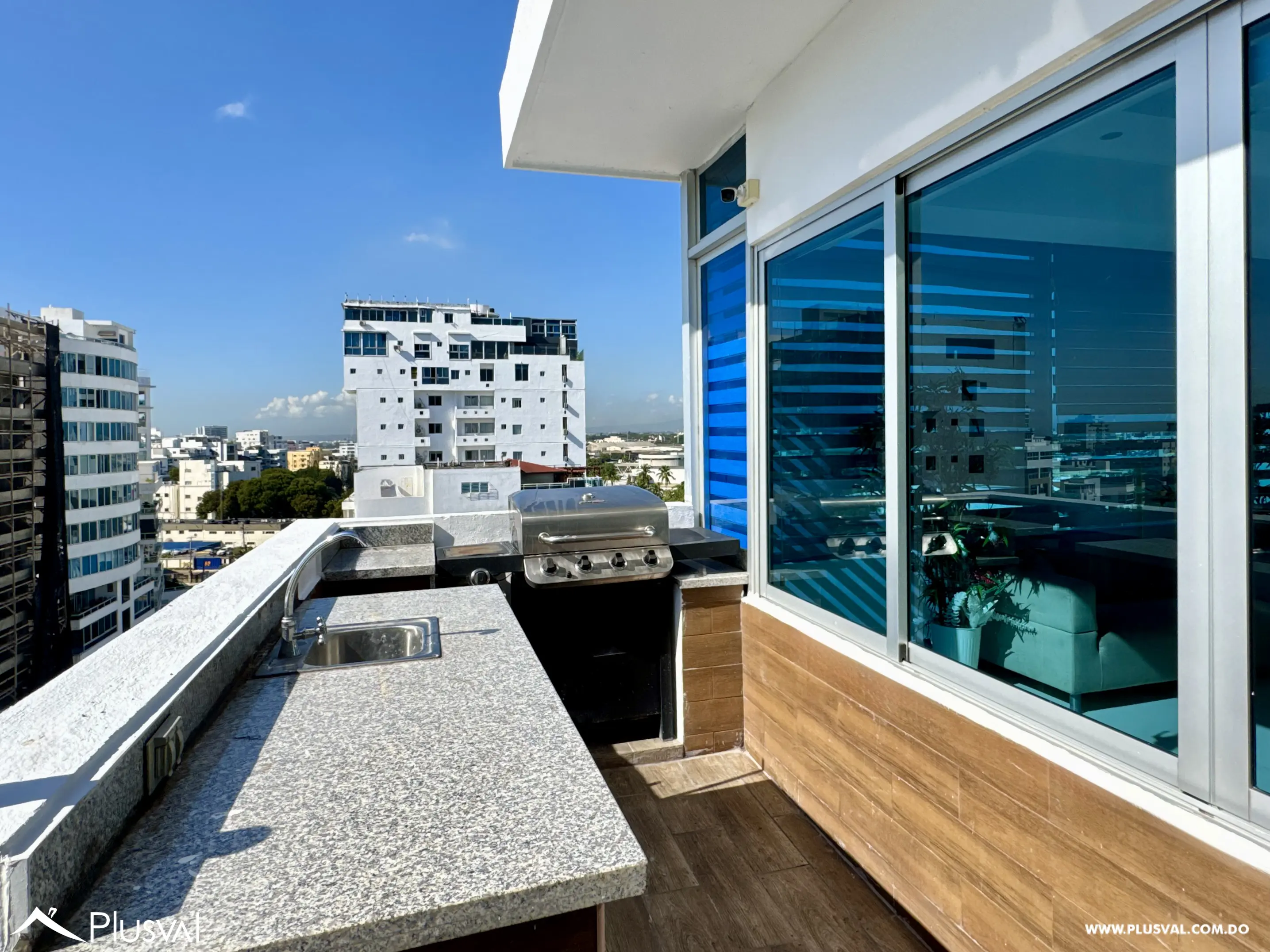 Alquilo apartamento de tres habitaciones en Renacimiento. 484140