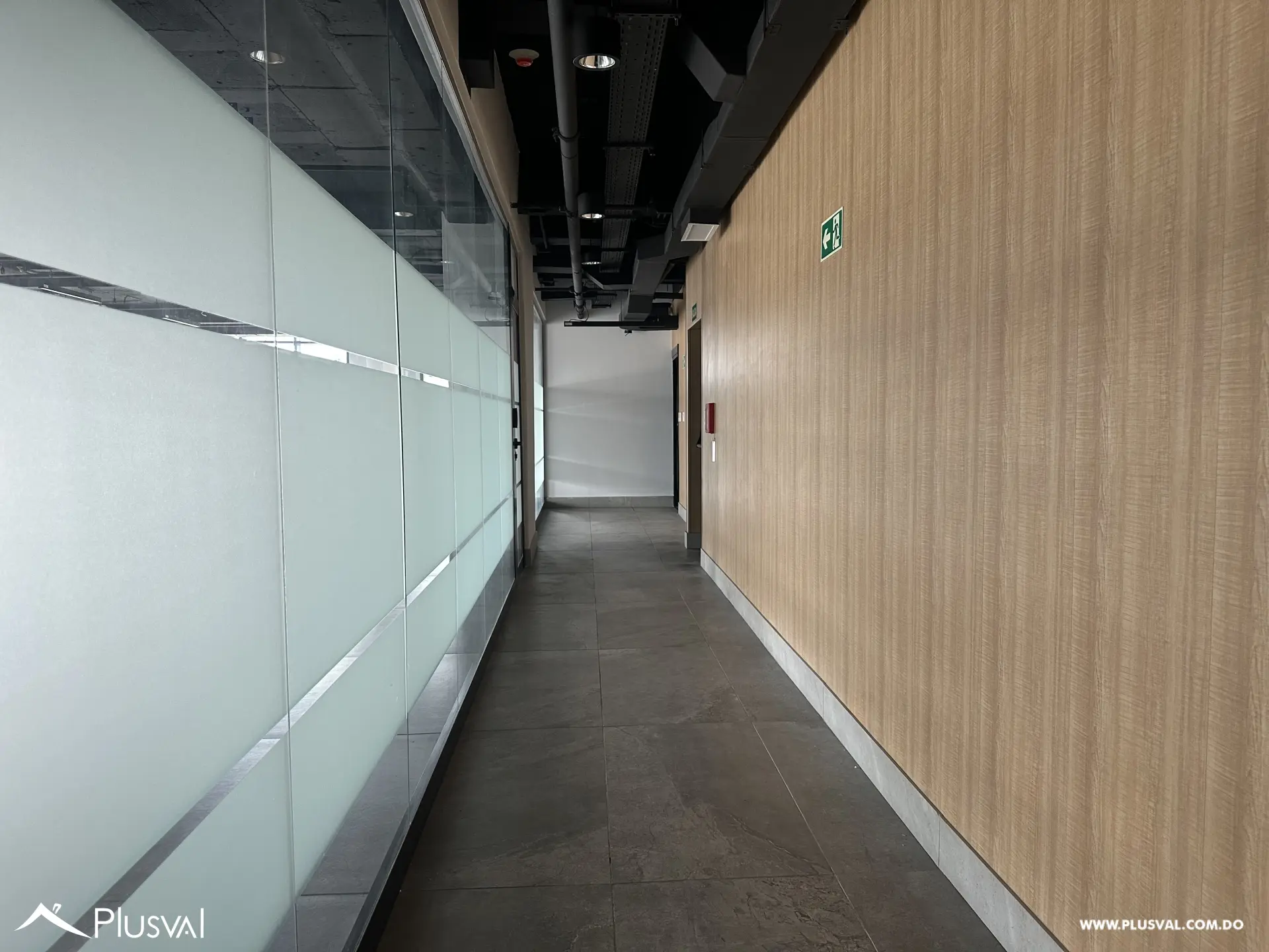 Oficinas en Alquiler en Torre Corporativa de Naco 526318