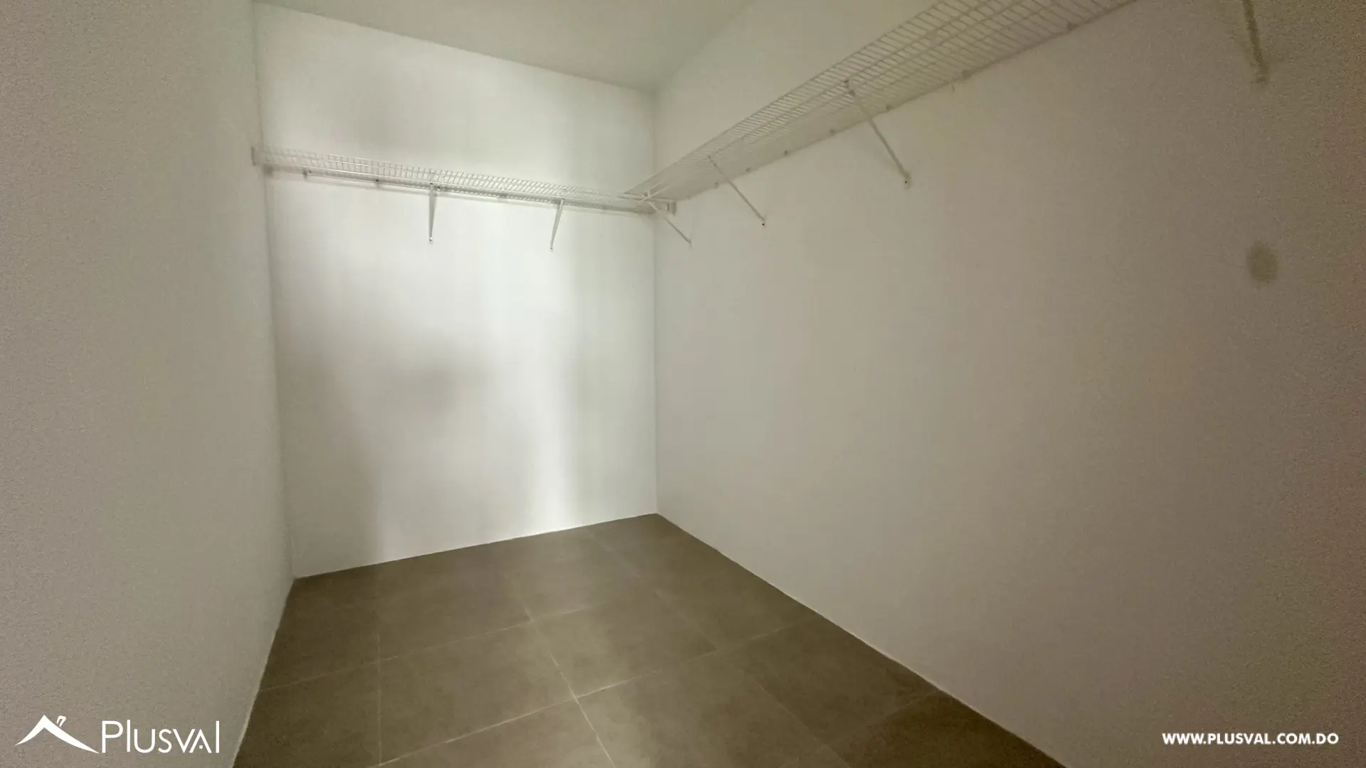 Apartamento en alquiler en Evaristo Morales 511895