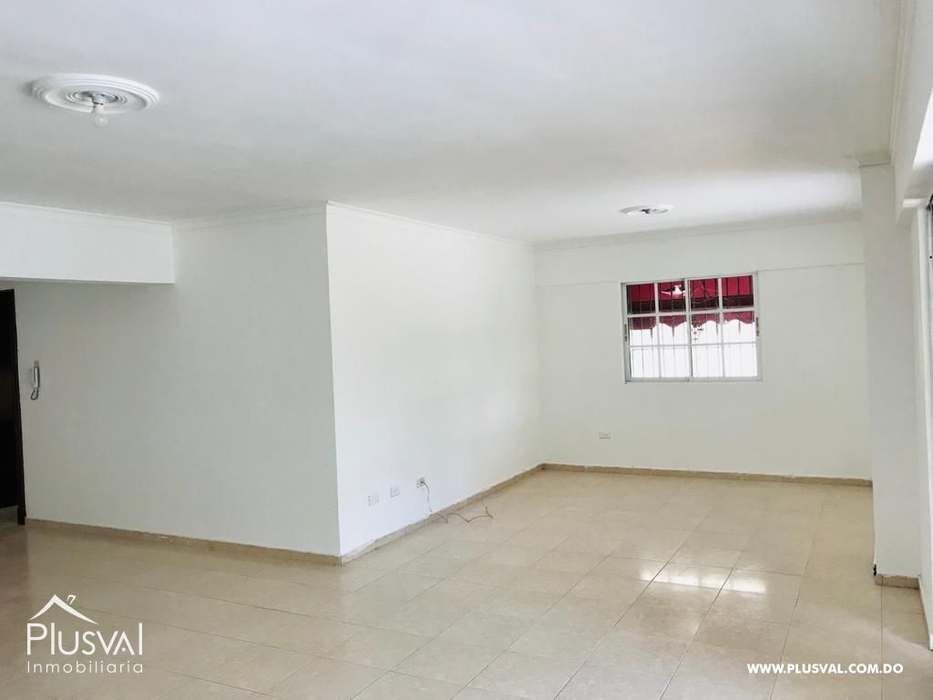 Apartamento en alquiler en Bella Vista, segundo nivel con terraza Amplia 230502