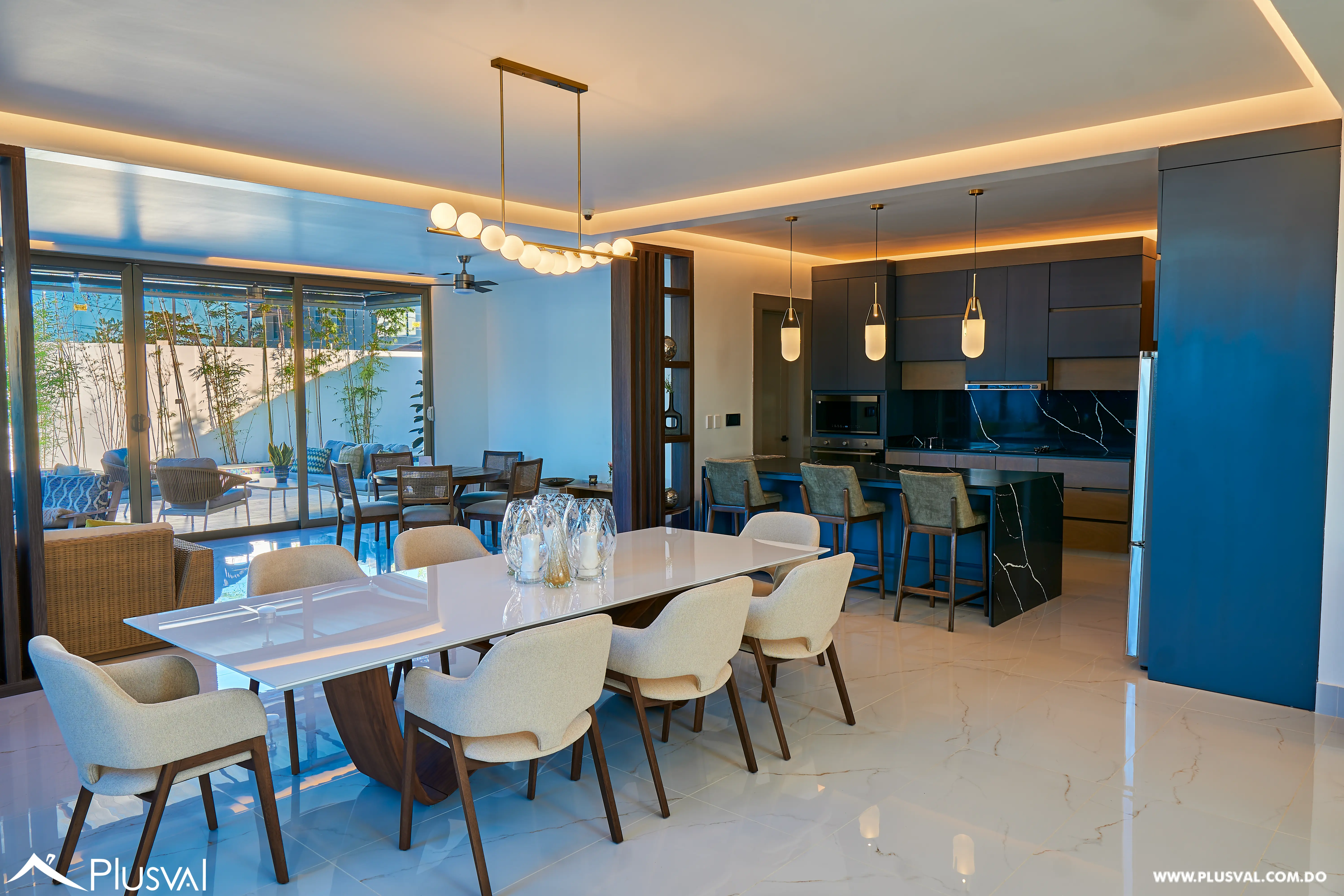 Vivienda de 2 niveles en Proyecto seguro de Santiago. 485460