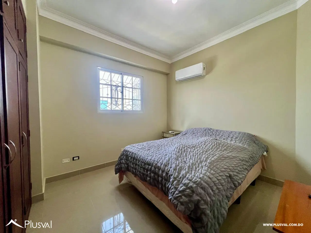 Apartamento en Venta en Ensanche Ozama con Cocina Remodelada y Amplio Balcón 479332
