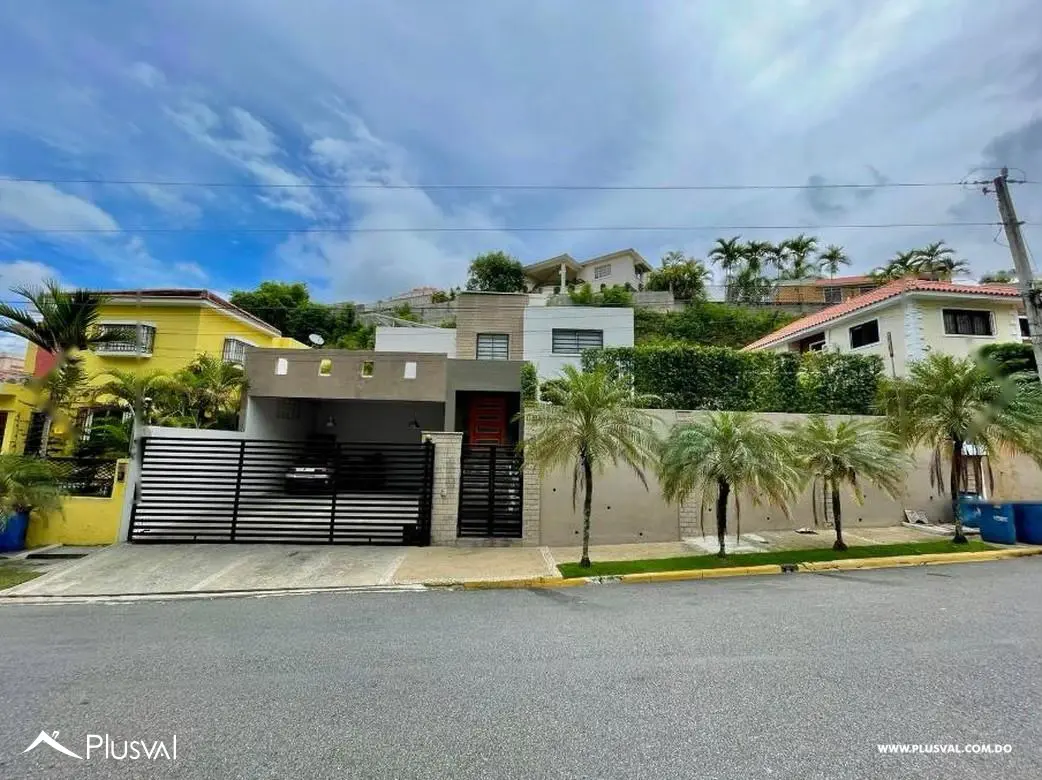 Casa en alquiler amueblada finamente con Patio y  Jacuzzi  en la mejor zona en Los Ríos 528175