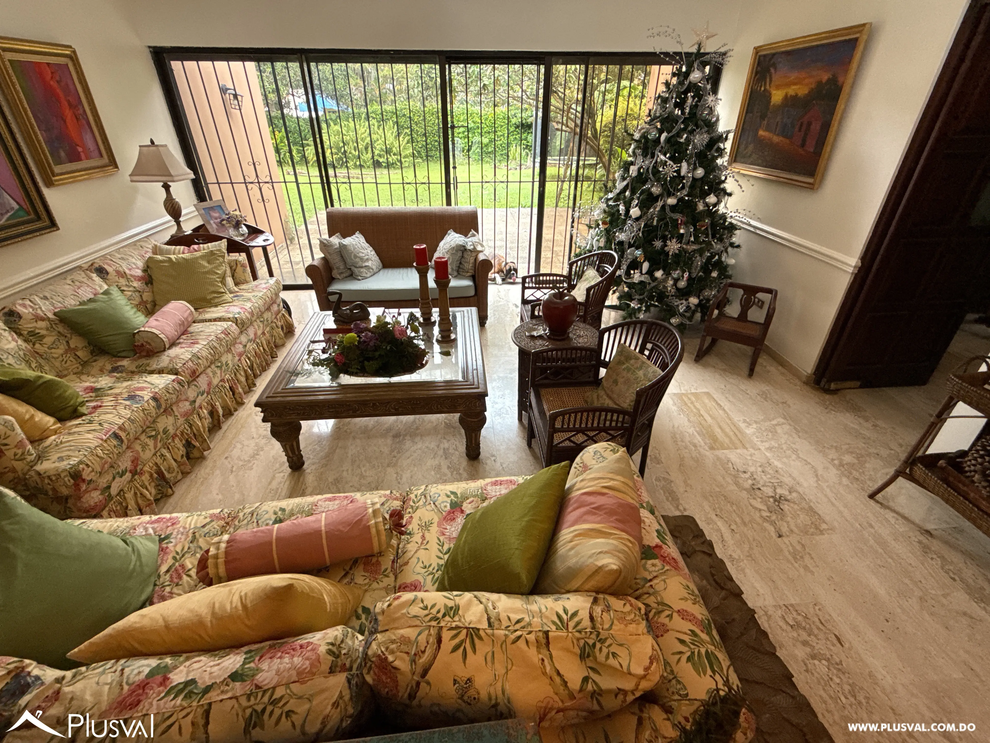 Exclusiva Residencia de Un nivel con Amplio Jardín y Patio en Cuesta Hermosa II 487476