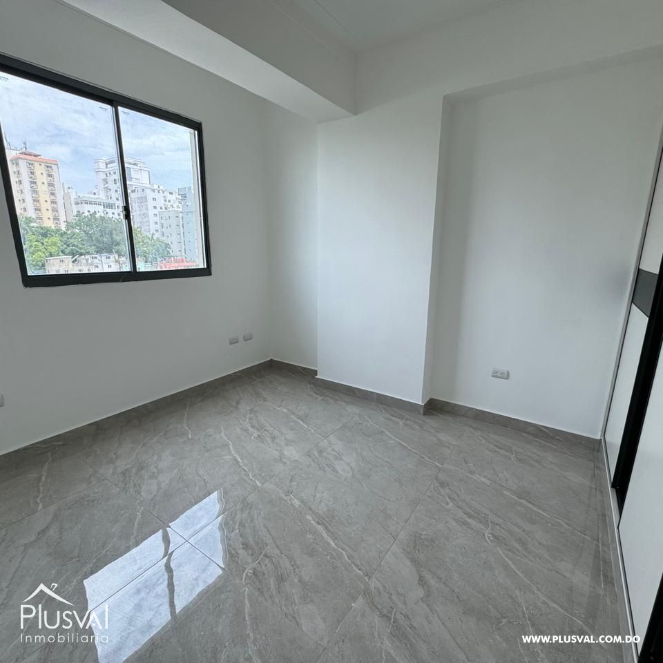 Amplio apartamento en venta en Paraíso 359906