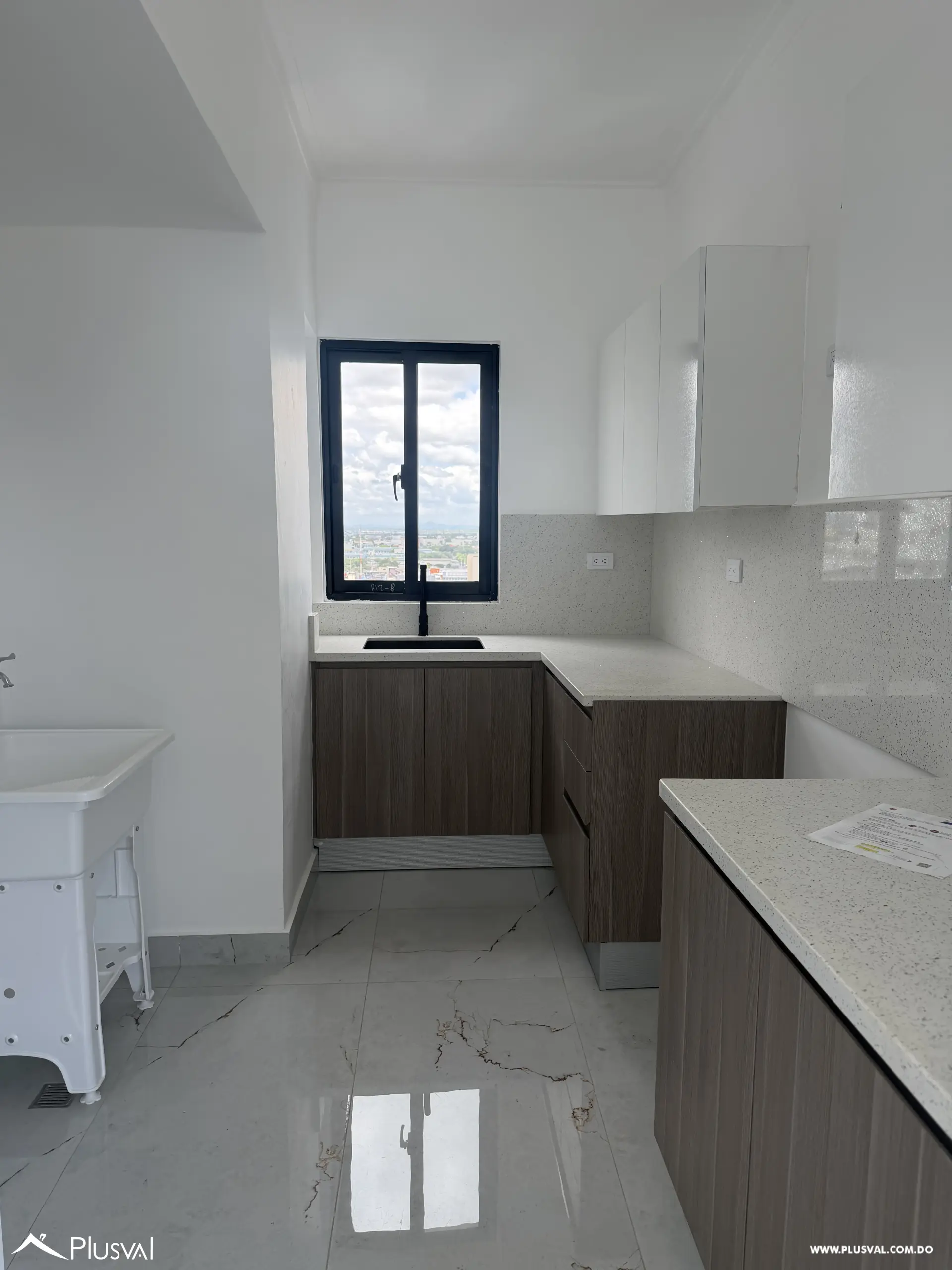 Apartamentos en Alquiler estratégicamente una zona exclusiva en Naco. 526684