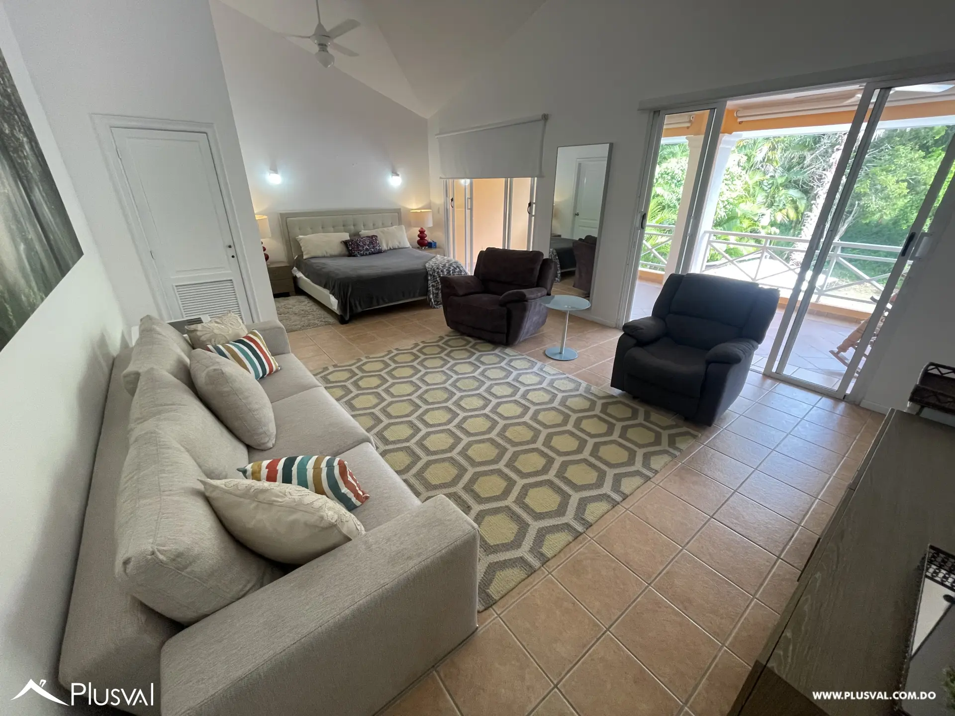 Townhouse amueblado en Metro Country Club – Listo para vivirlo 473759