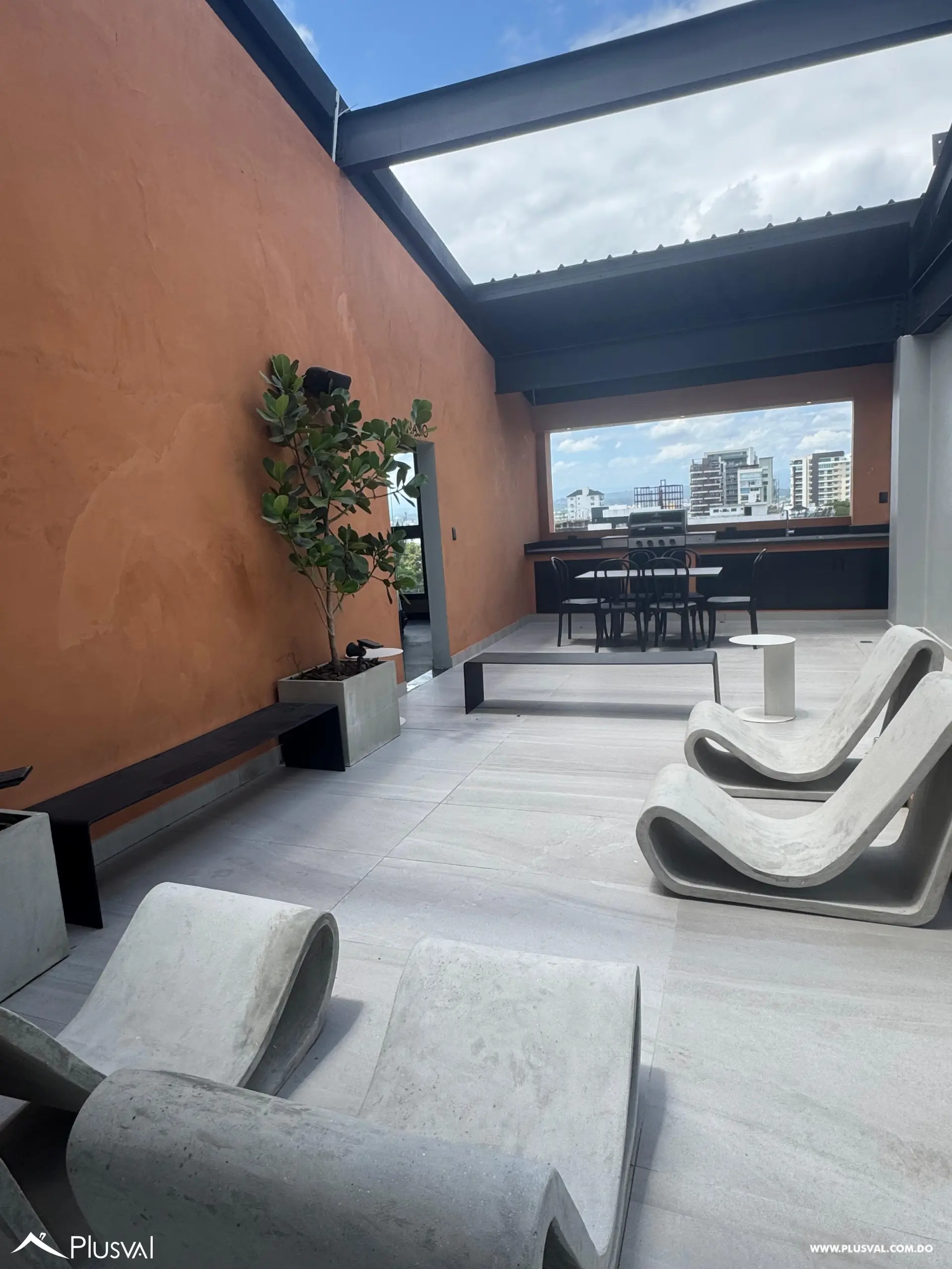Apartamento de 2 habitaciones en alquiler en el exclusivo sector La Esmeralda. 469523