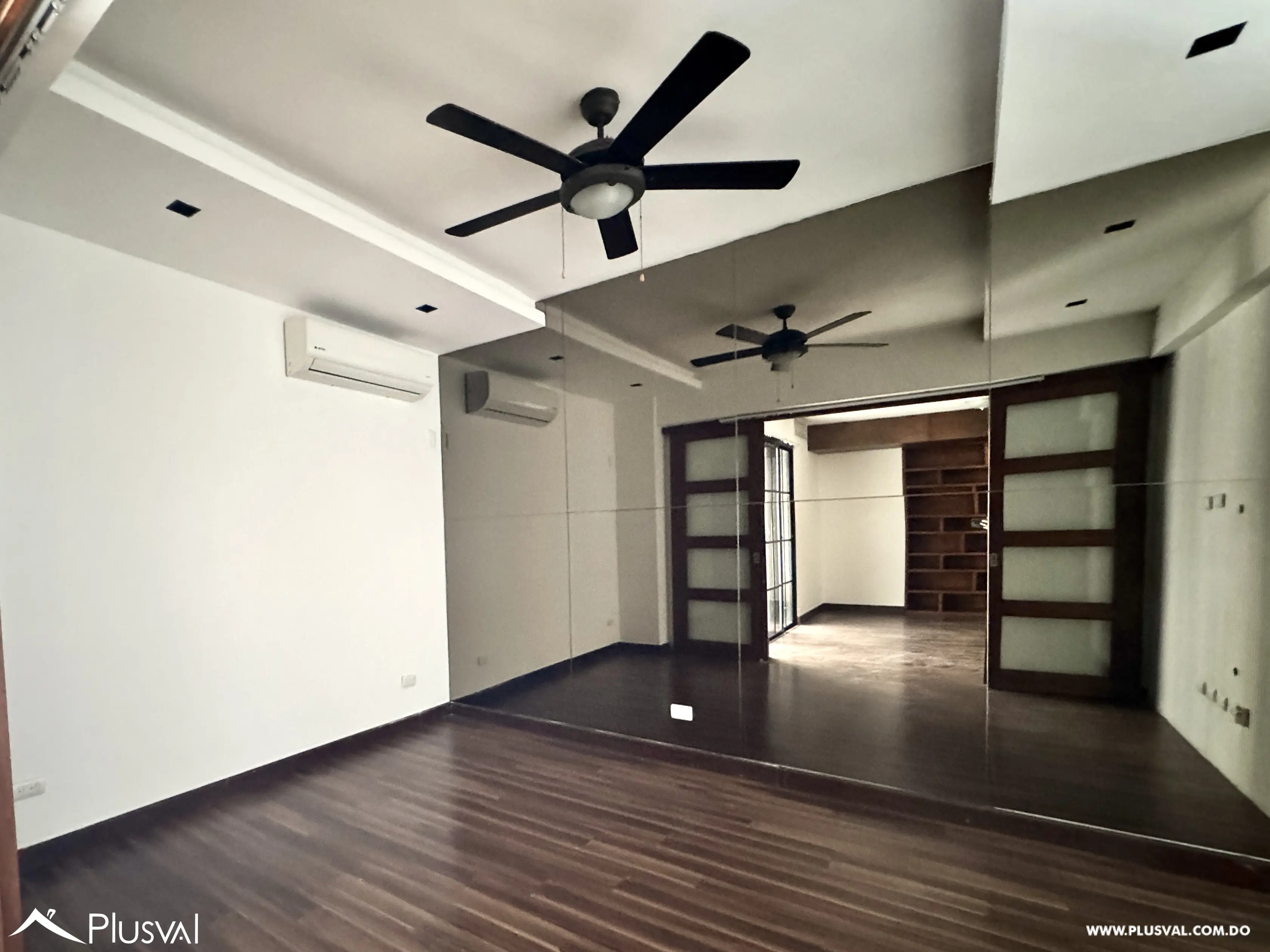 Amplio apartamento clásico en el centro de Serralles con linea blanca. 464634