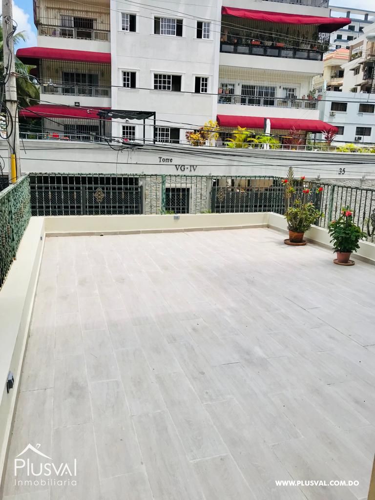 Apartamento en alquiler en Bella Vista, segundo nivel con terraza Amplia 230499