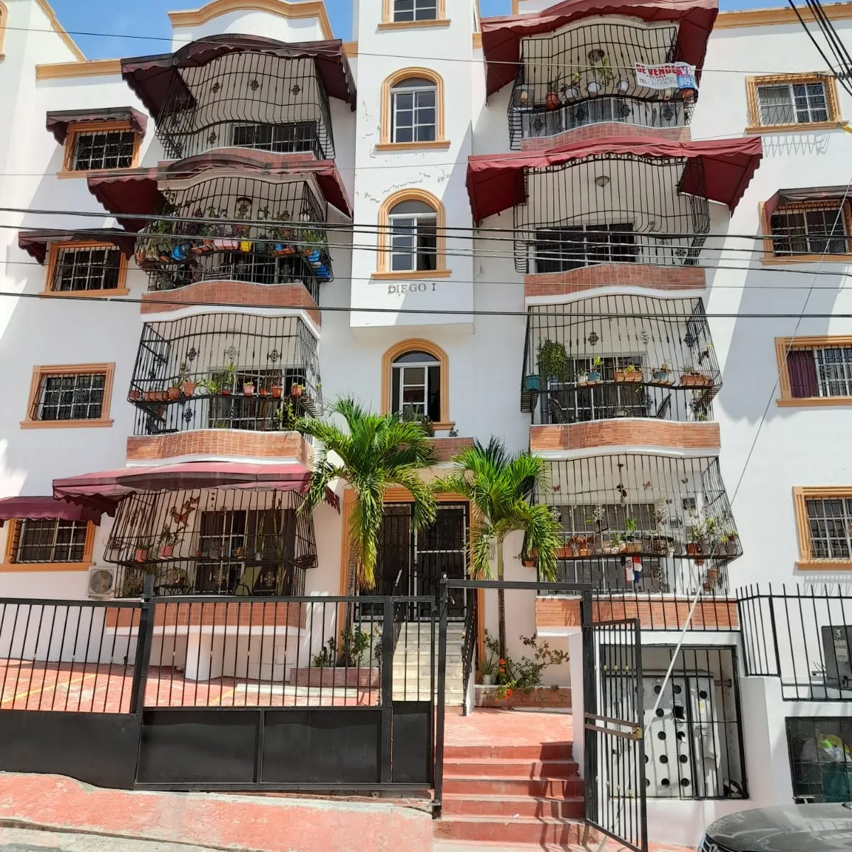 Apartamento con Terraza en venta, frente al Parque Mirador Norte. 440860