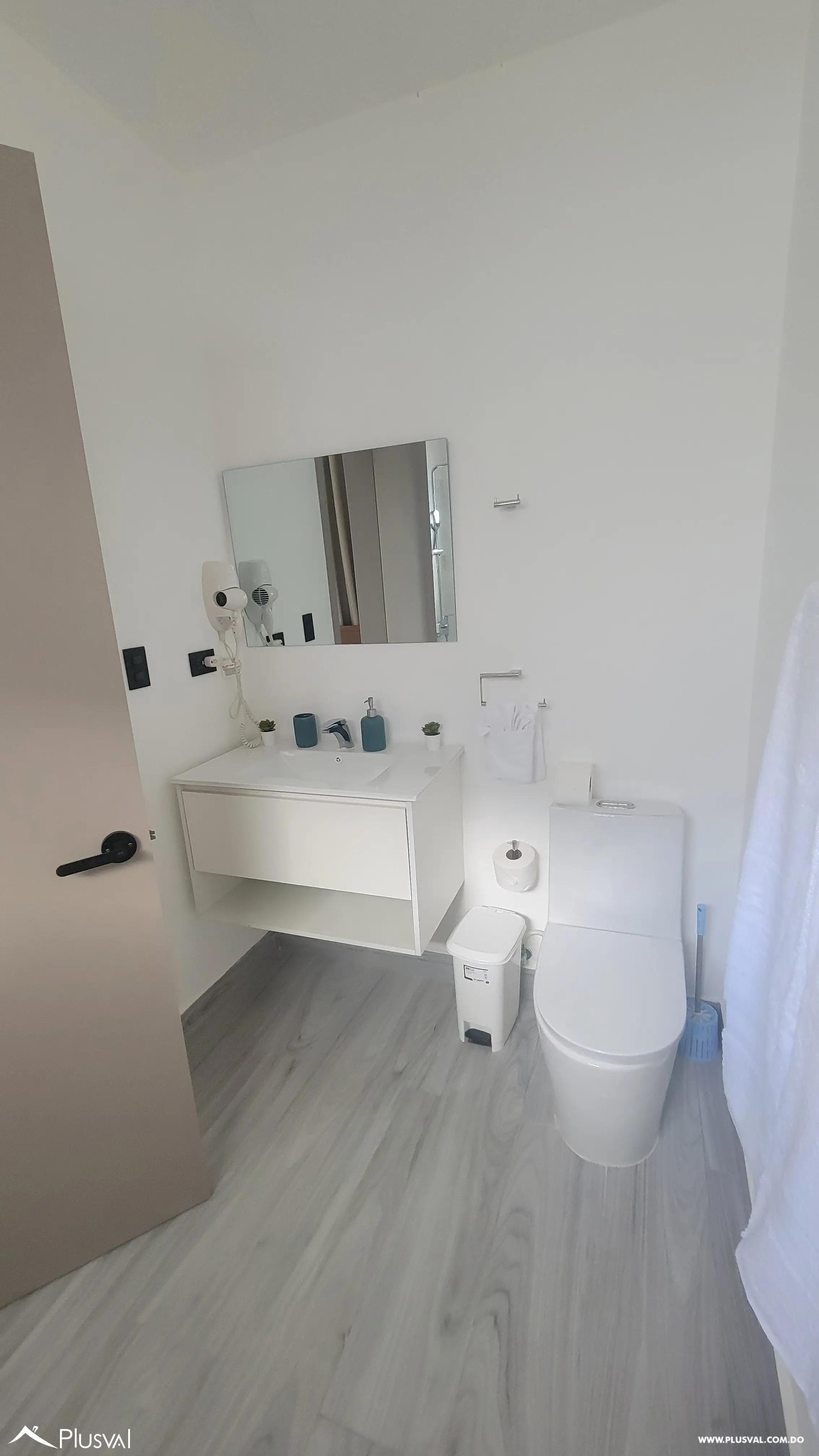 Alquiler de precioso apartamento amueblado en Punta Cana Village. 466511