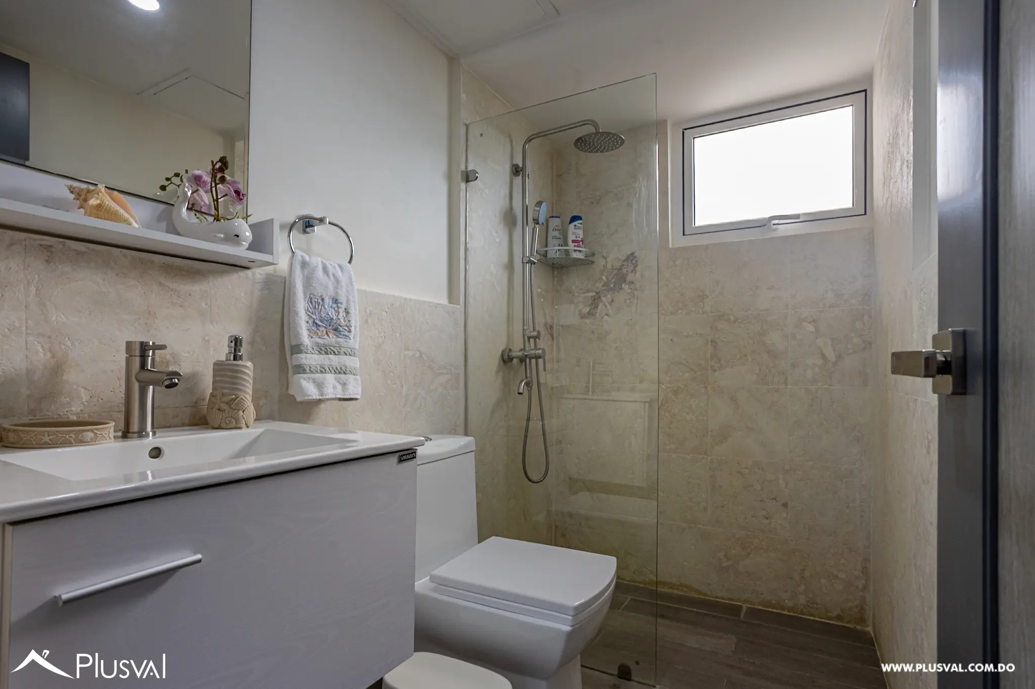 Apartamento en Venta en Juan Dolio | 2 Habitaciones, 2.5 Baños y 1 Parqueo 525498