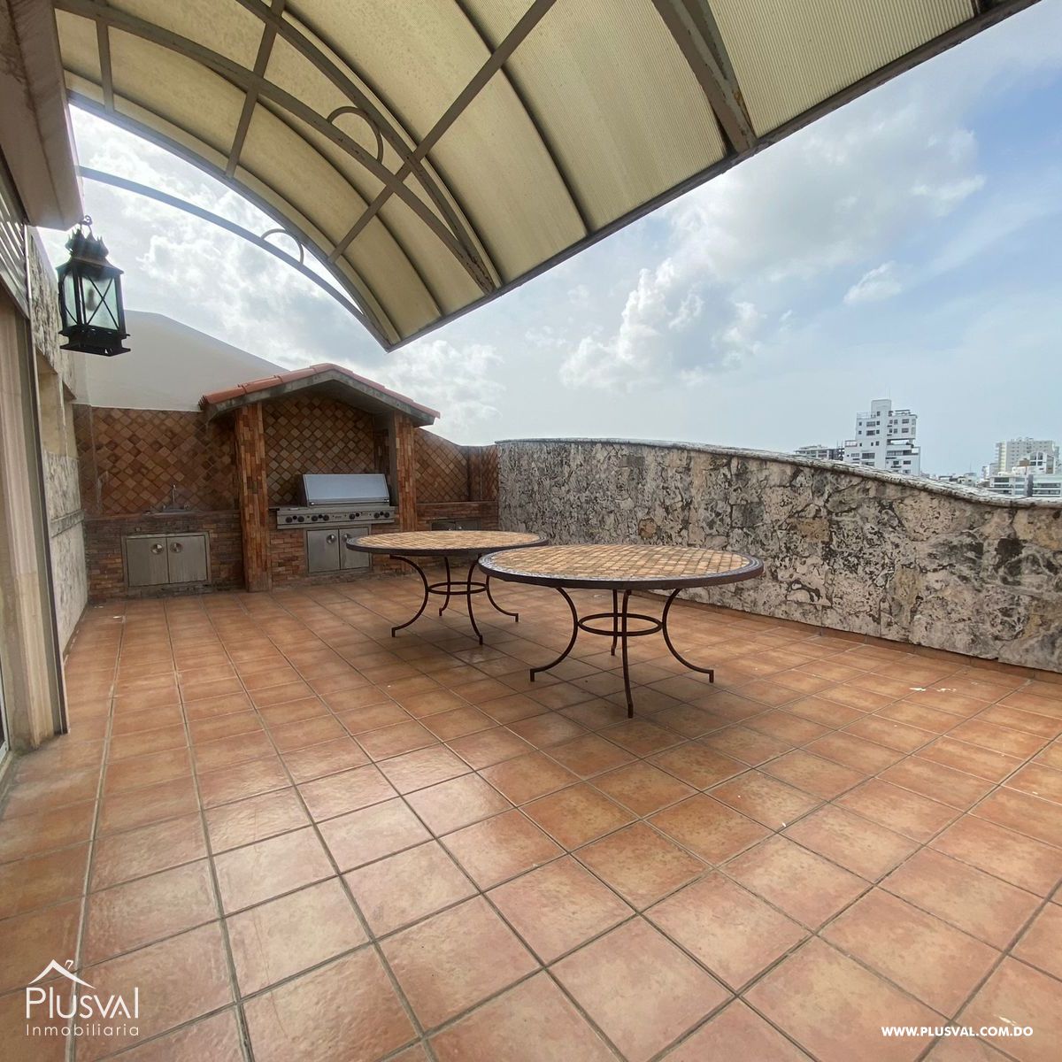 Amplio Penthouse con vistas panorámicas en corazón de Naco 440004