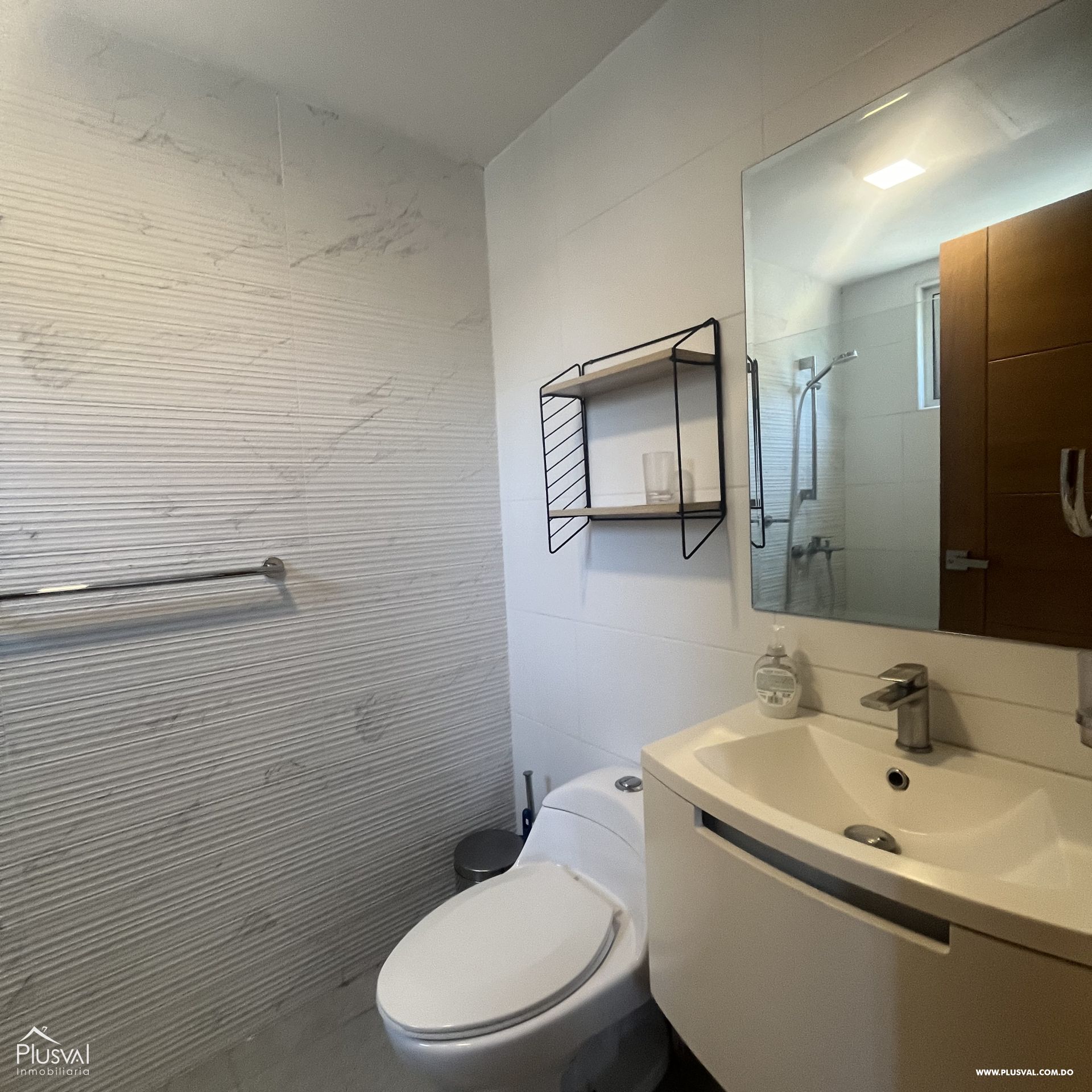 Apartamento amueblado en venta para inversión en Ensanche Paraíso 392408