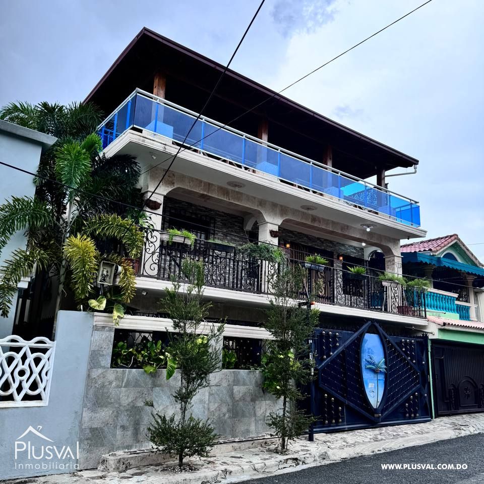 Amplia casa en venta con piscina 370052