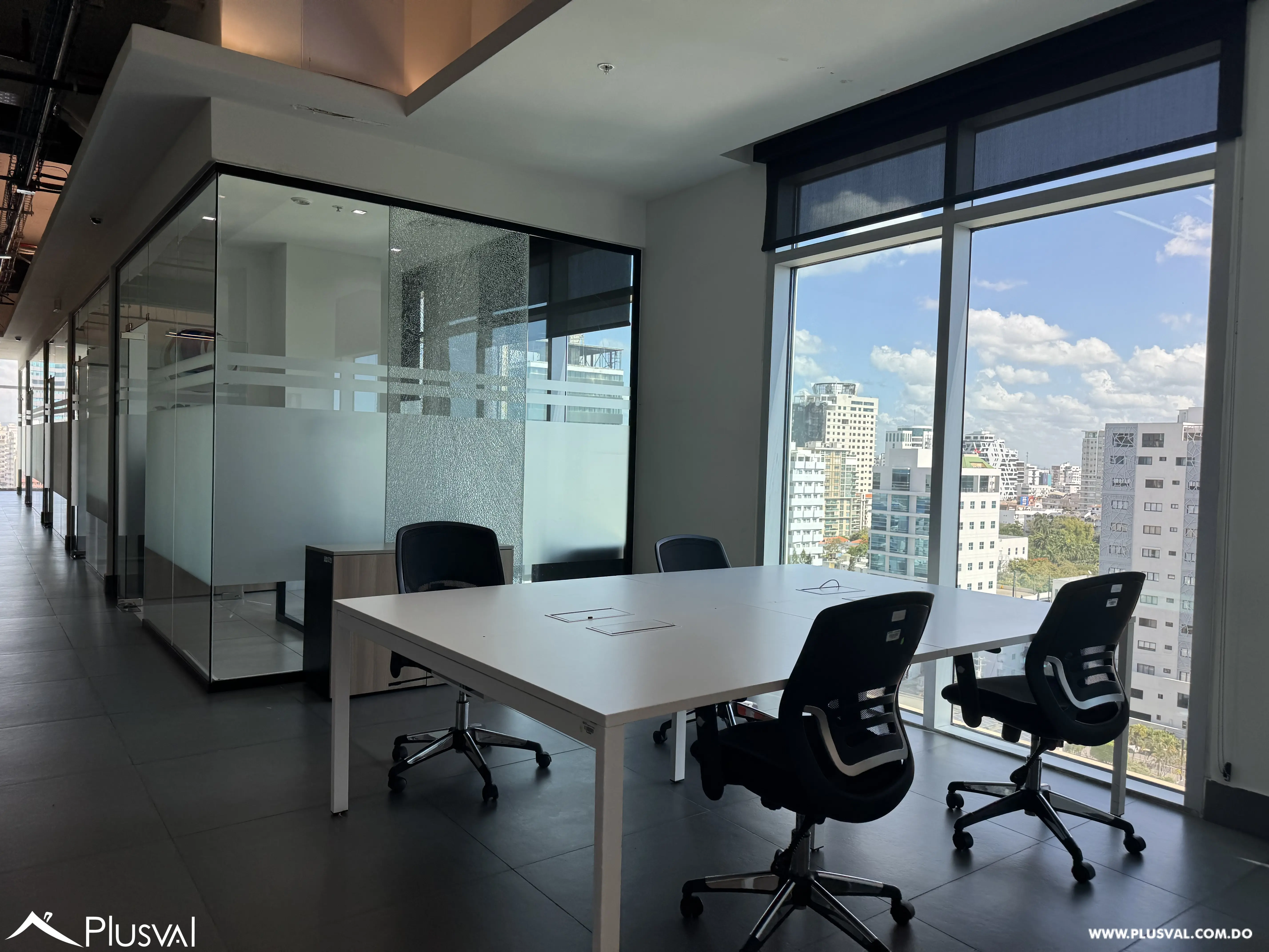 Local en alquiler en corporativo en Piantini 493229