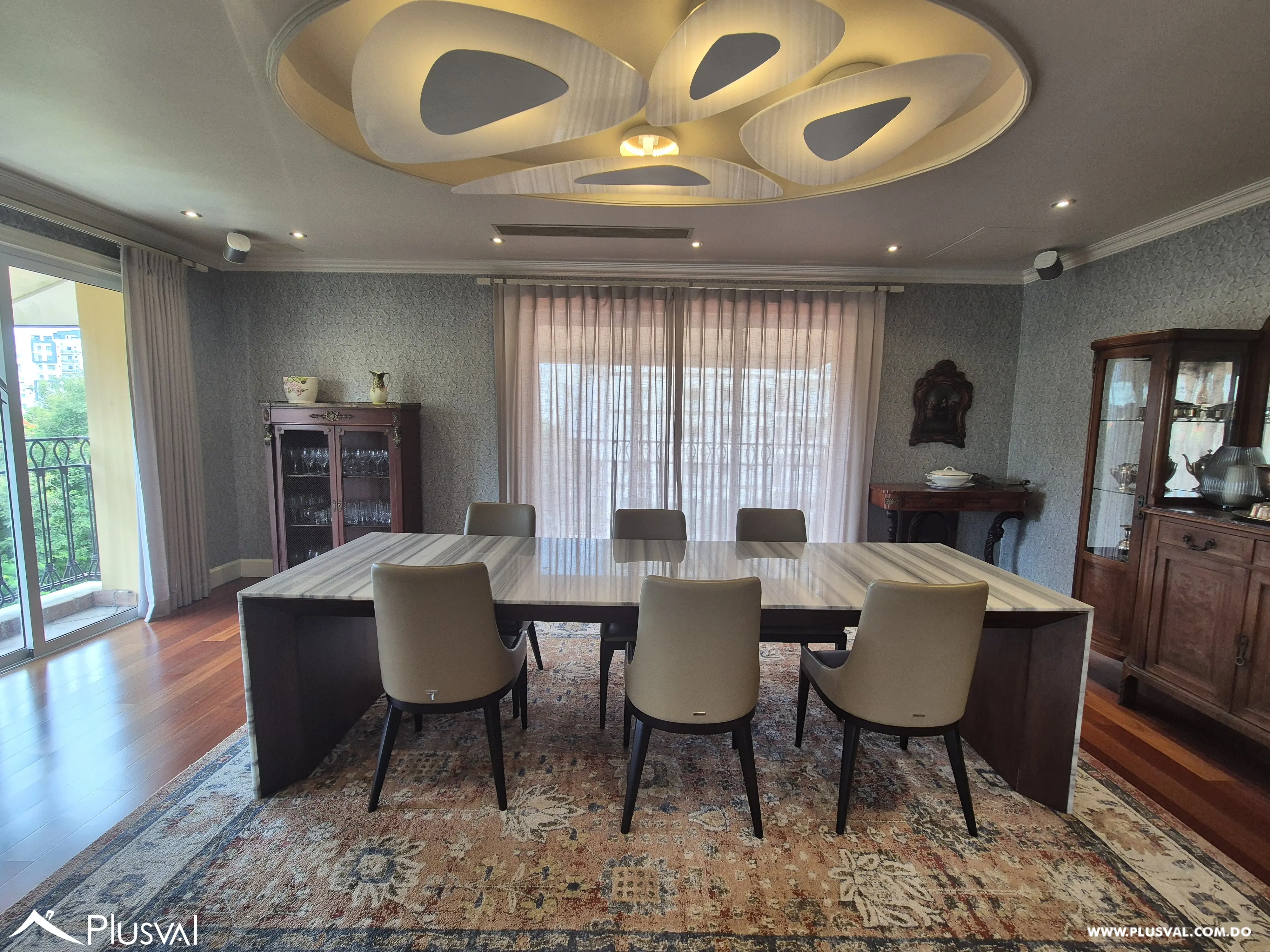 Apartamento uno por piso en venta en Serralles en piso alto 456284