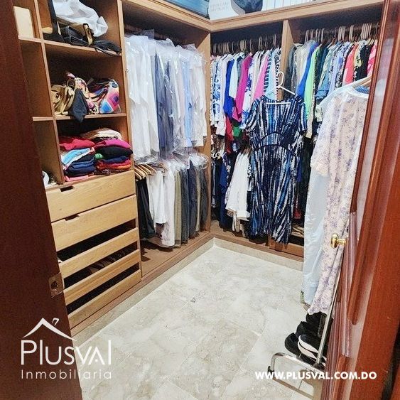 Se Vende  amplio apartamento en Naco 368945