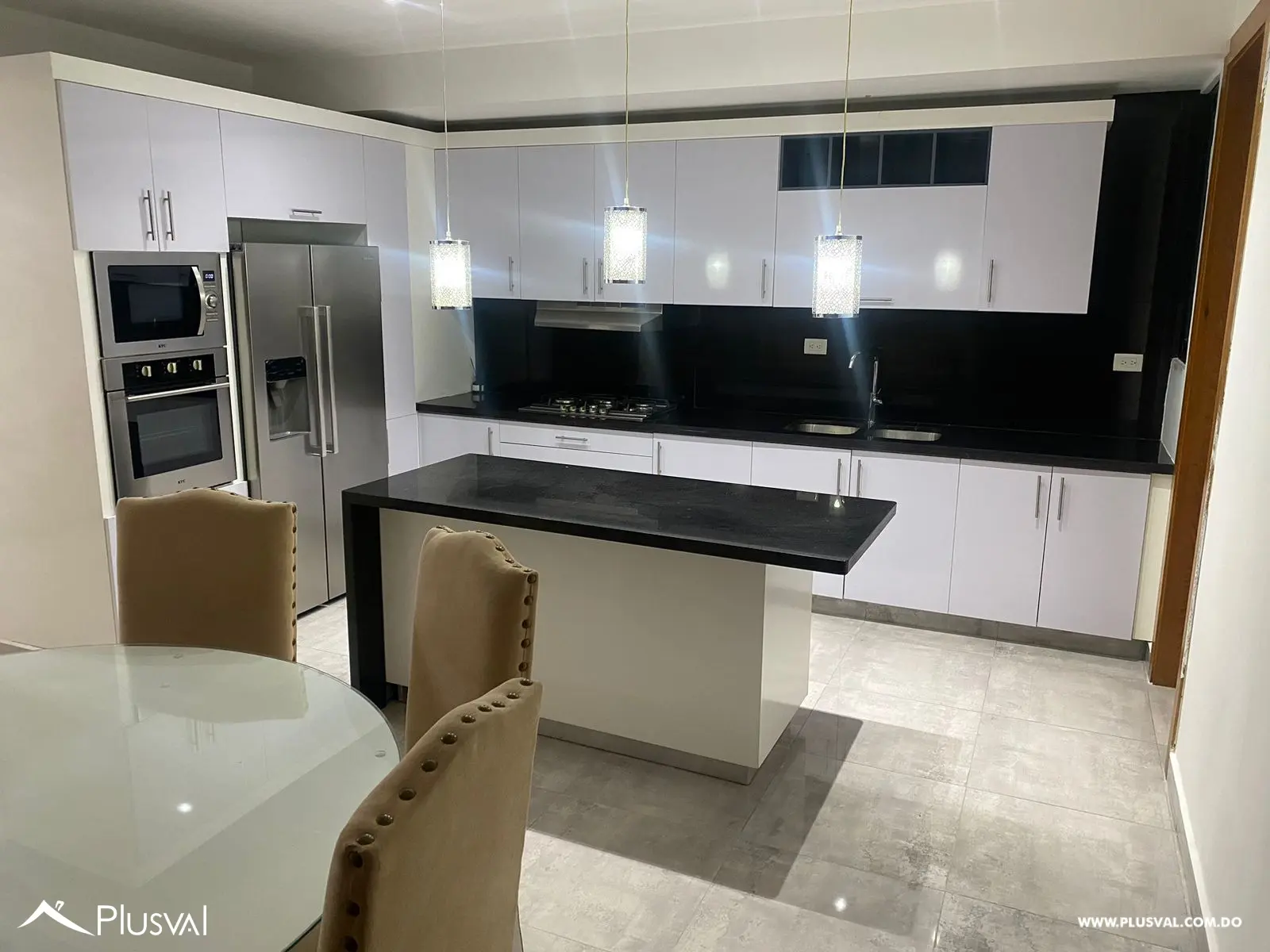 Alquiler Penthouse de 2 Niveles con Amplia Terraza Privada 454562