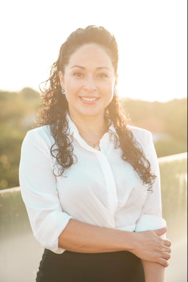 Sobre Angela Platas Palacios